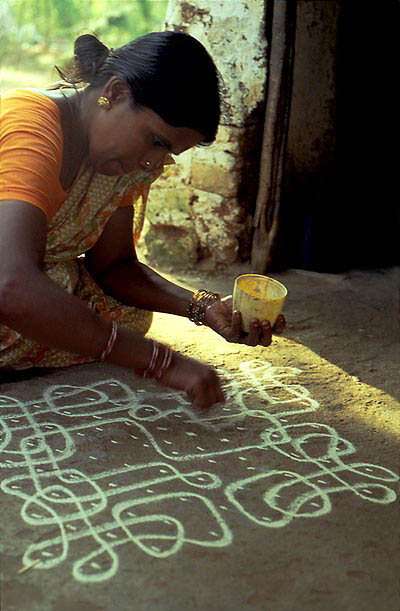 Rajam drawing kolam